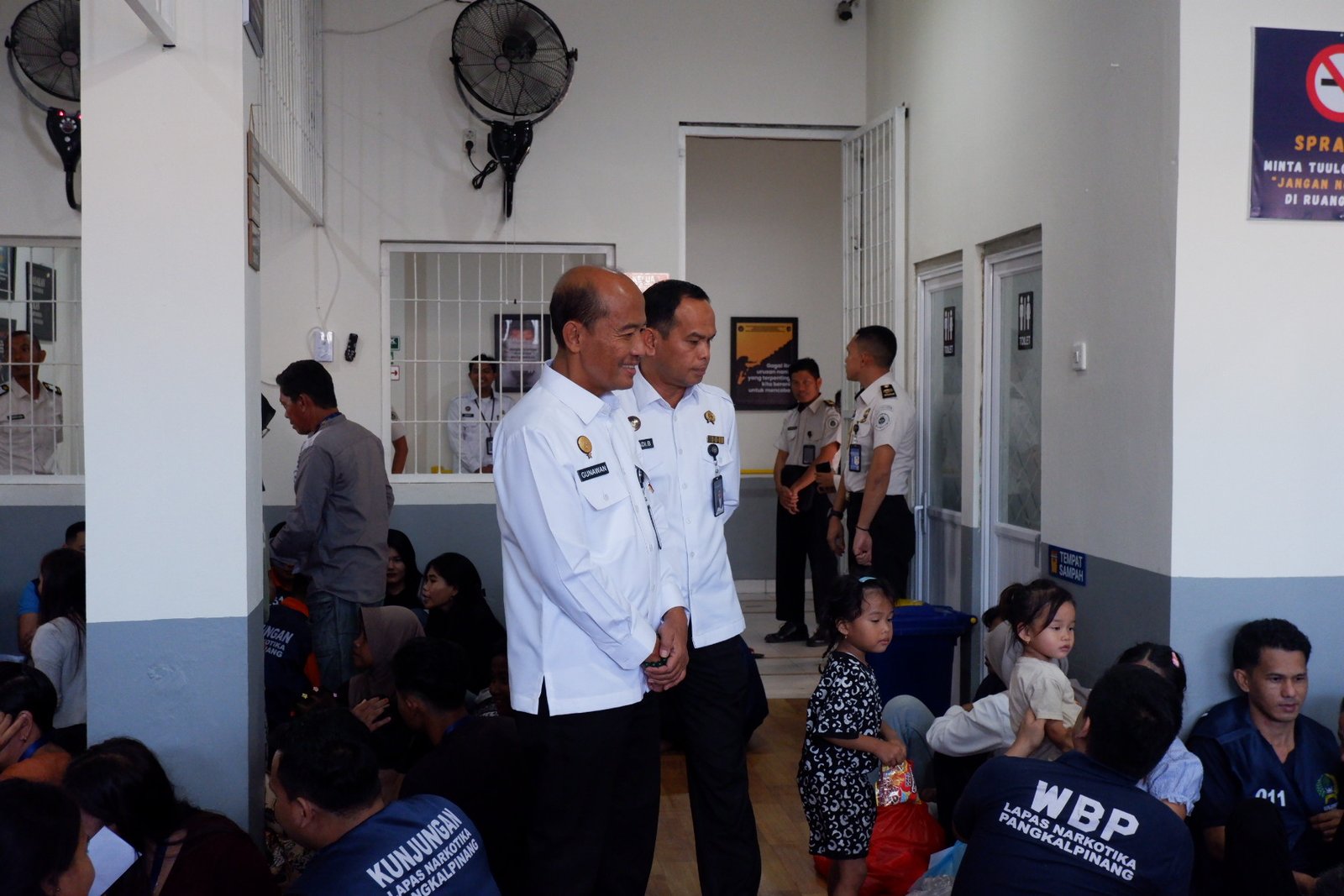 Cek Fasilitas Layanan, Plt. Kakanwil Ditjenpas Babel Sapa Warga Binaan dan Pengunjung di Lapas Narkotika Pangkalpinang